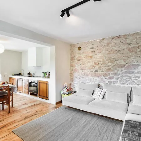 3 Bedroom Awesome In *