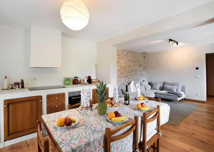 펜션 3 Bedroom Awesome In