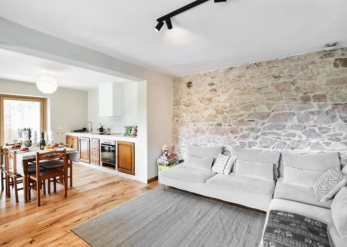 3 Bedroom Awesome In *